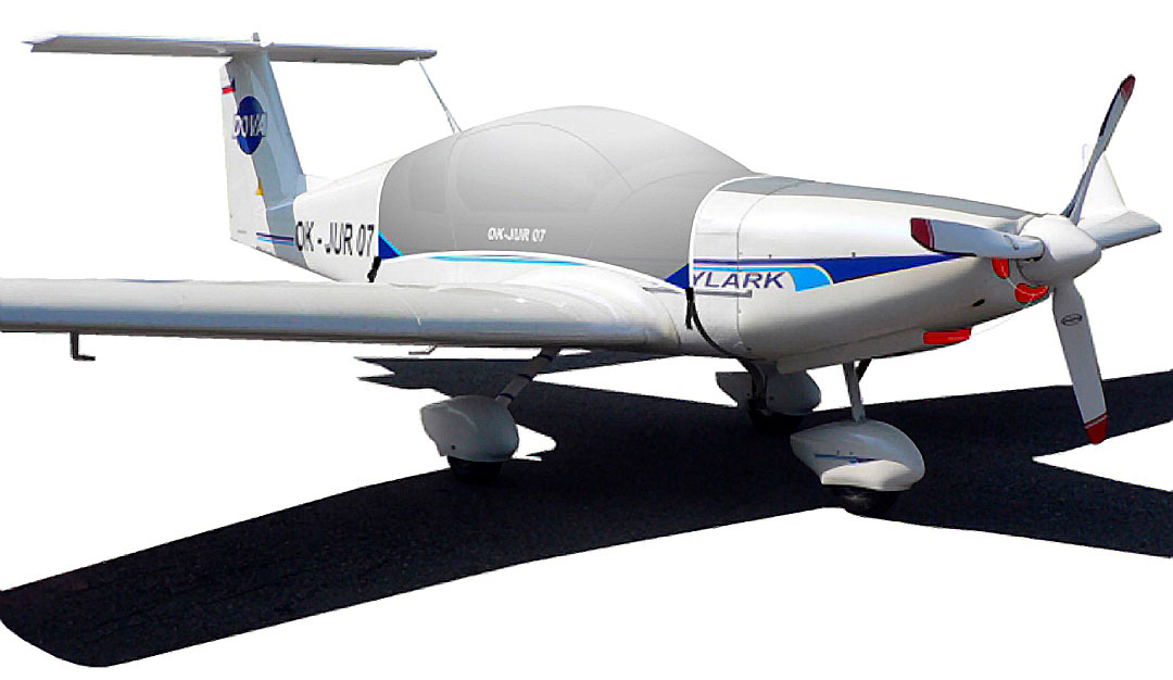 Dova Skylark Standard Canopy Cover and Engine Plugs (illustration)
