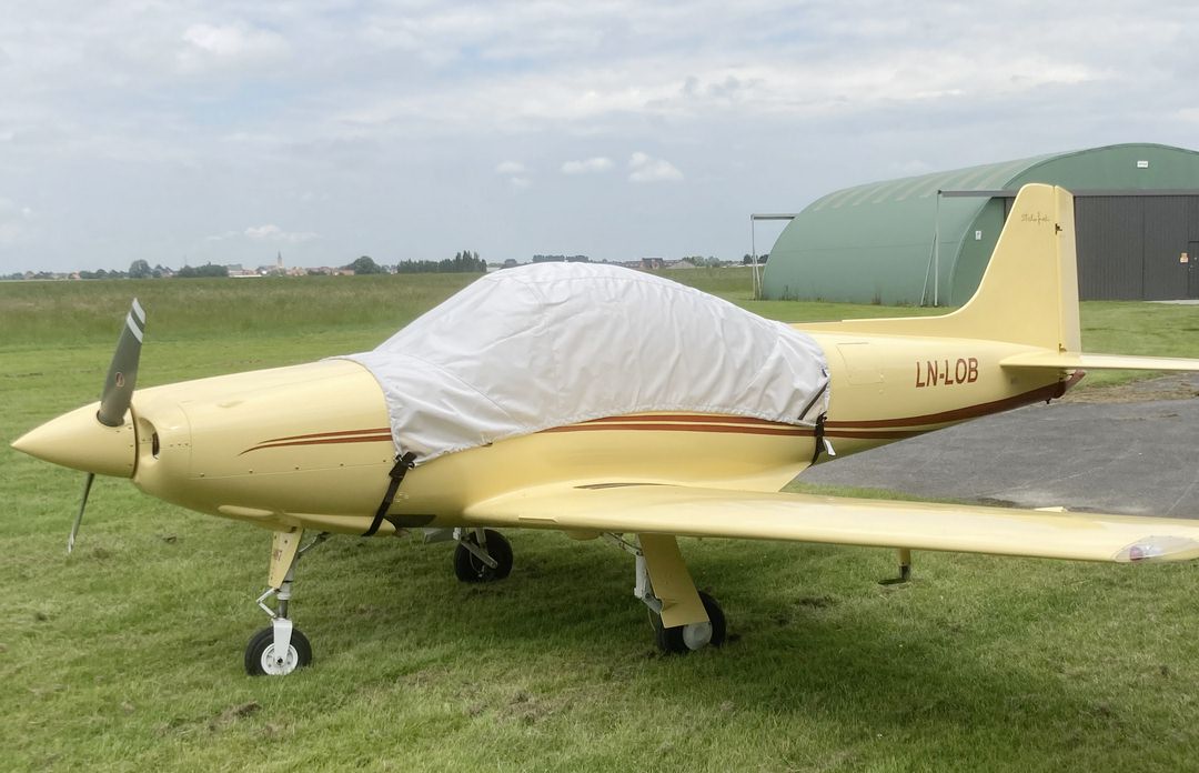 Sequoia Falco Canopy Cover
